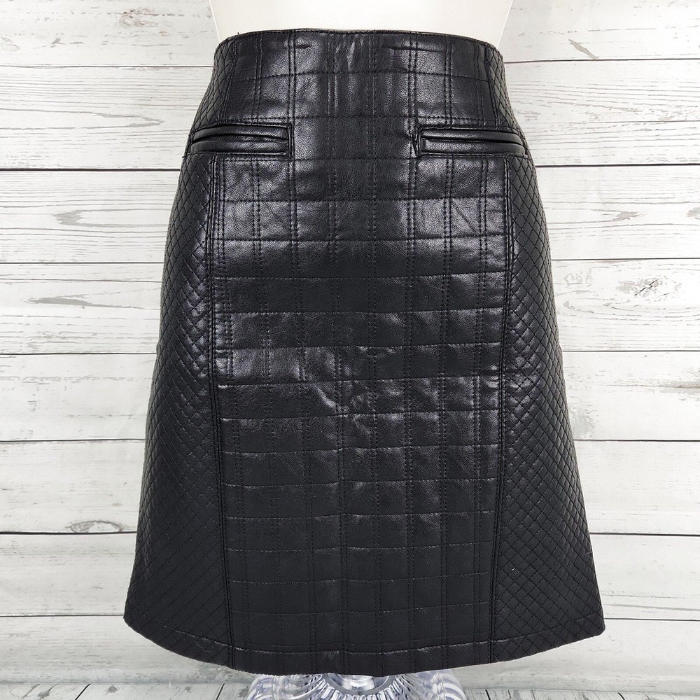 Ann Taylor Black Quilted Faux Leather Mini Skirt Size 4 Mixed Pattern